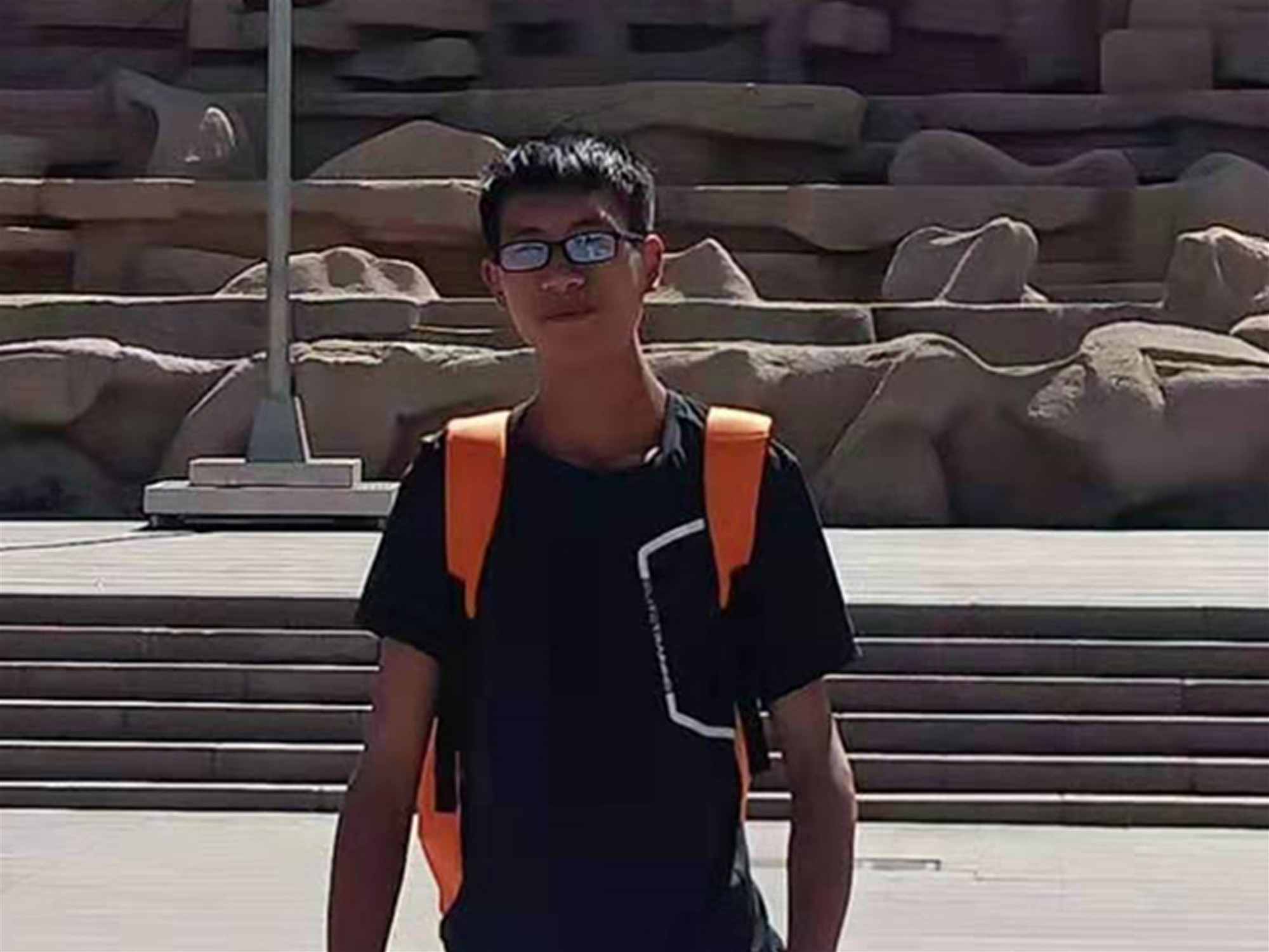 <b>新生故事丨纵有疾风起，人生不言弃</b> 