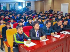 <b>“新华互联网杯”XCG英雄联盟争霸赛全国总</b> 