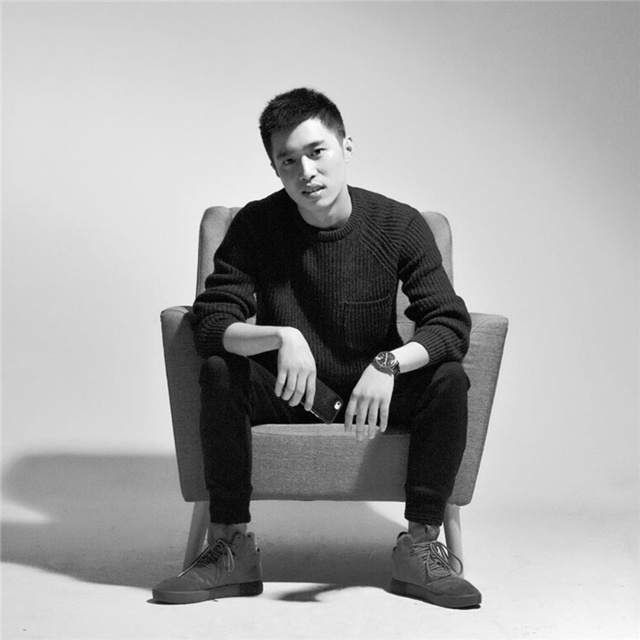 <b>【让蝴蝶飞过沧海】博闻于新华，耀眼于蓝</b> 